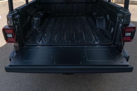 19-23 Jeep Gladiator Overland Tailgate Table Smooth Surface Black/White All Pro Off Road