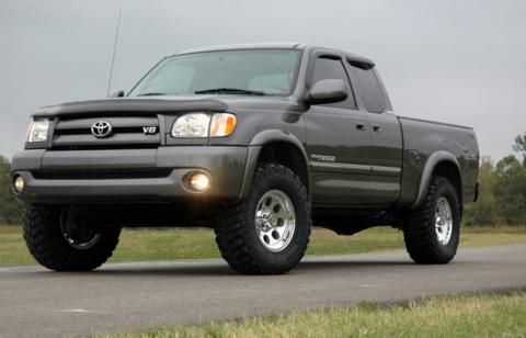 2.5 Inch Toyota Suspension Lift Kit w/V2Shocks Rough Country