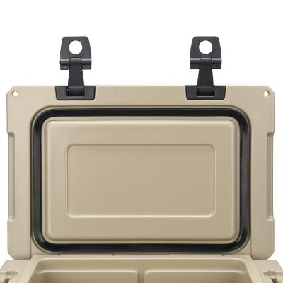 Sportsman Cooler 20 Quart Beige Bulldog Winch