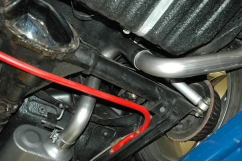 American Thunder Crossmember-Back Exhaust System Fits 1968-1972 GM A-Bodies With V8 Engine 2.50-Inch Stainless Steel Pipes Aggressive Sound Flowmaster