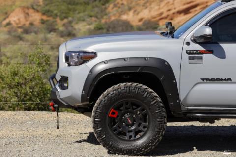 Defender Pocket Fender Flares Black Onyx Toyota Tacoma (16-23) Rough Country