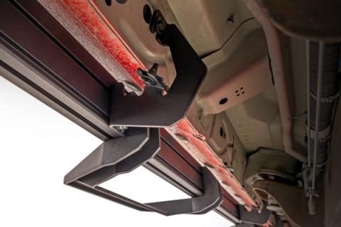 SRL2 Adj Aluminum Step Crew Cab Silverado/Sierra 1500/2500HD/3500HD (07-18 &amp; Classic) Rough Country