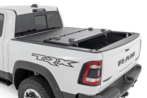 Hard Low Profile Bed Cover 5 Foot 7 Inch Bed No Rambox Ram 1500 (19-26)/1500 TRX (21-24) Rough Country
