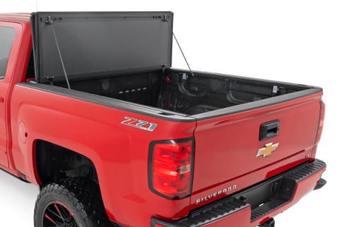 Hard Tri-Fold Flip Up Bed Cover 5 Foot 9 Inch Bed Silverado/Sierra 1500 (14-18 &amp; Classic) Rough Country