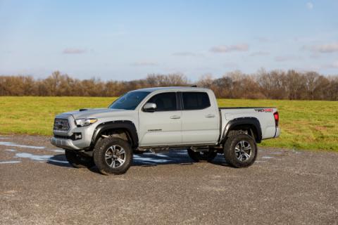 Pocket Fender Flares 040 Super White Toyota Tacoma 2WD/4WD (2016-2023) Rough Country