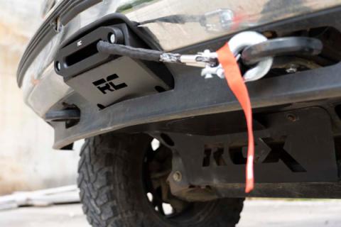 GM Hidden Winch Mounting Plate 88-98 1500 Pickup and 95-99 Tahoe Rough Country