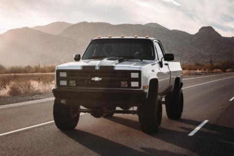 6 Inch Suspension Lift System 52 Inch Rear Springs 77-91 C10/K10/K5 Blazer/Jimmy Rough Country