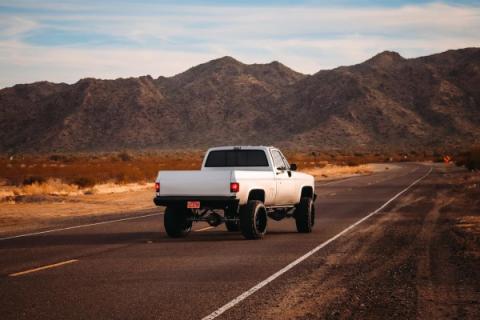 6 Inch Suspension Lift System 52 Inch Rear Springs 77-91 C10/K10/K5 Blazer/Jimmy Rough Country
