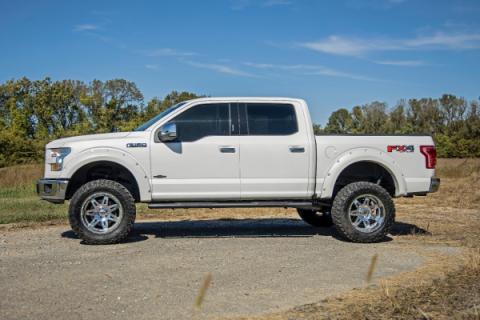 Ford Oval Nerf Step Bars 15-Up F-150 SuperCrew Cab Rough Country