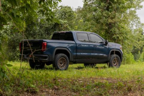 3.5 Inch Lift Kit M1 Struts/M1 Red GMC Sierra 1500 2WD/4WD (2019-2025) Rough Country