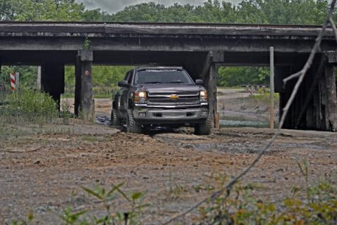 6.0 Inch GM Suspension Lift Kit w/ N3 Loaded Struts and Shocks Rough Country