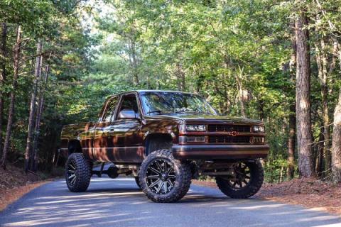 6.0 Inch GM Suspension Lift Kit w/ V2 Shocks Rough Country