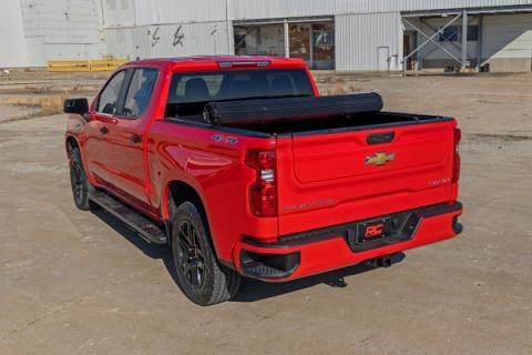 Hard Roll Up Bed Cover 5 Foot 10 Inch Bed Chevy/GMC Sierra 1500 (19-26)/Silverado 1500 (19-26) Rough Country