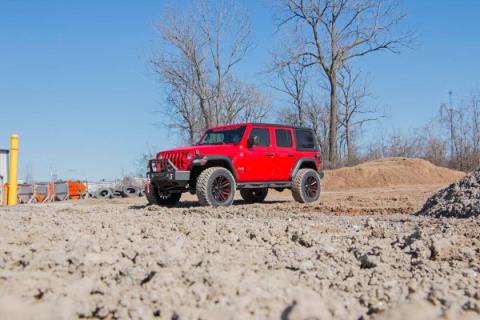 3.5 Inch Jeep Suspension Lift Kit Control Arm Drop &amp; V2 Shocks 18-20 Wrangler JL Rough Country