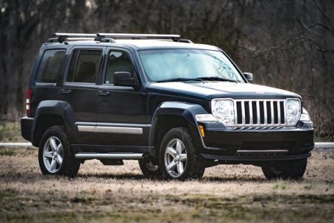 2.5 Inch Lift Kit N3 Front Struts 08-12 Jeep Liberty KK 4WD Rough Country