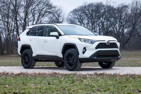 2.5 Inch Toyota Suspension Lift Kit 19-20 RAV4 Rough Country