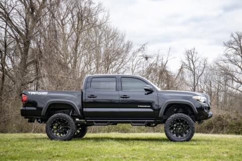 6 Inch Toyota Suspension Lift Kit w/N3 Struts 16-20 Tacoma 4WD/2WD Rough Country