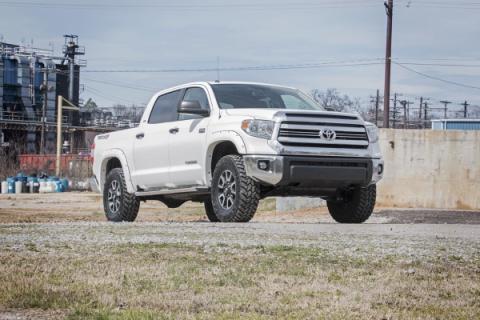 2.5-3 Inch Leveling Lift Kit 07-20 Tundra 4WD Rough Country
