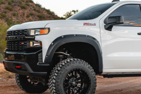 Traditional Pocket Fender Flares Flat Black Chevy Silverado 1500 (19-23) Rough Country