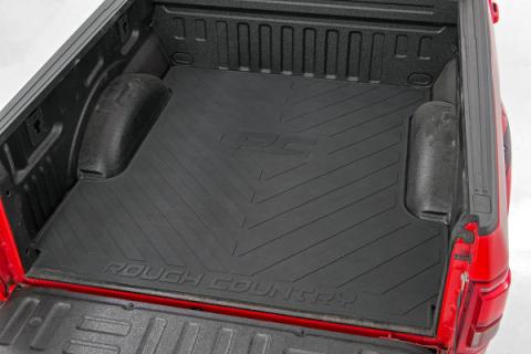 Ford Bed Mat RC Logos 15-Up F-150 5ft 5 Inch Bed Rough Country