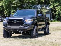 Front Bumper Hybrid with 9500-Lb Pro Series Winch Black Series with White DRL LED Light Bar 16-22 Toyota Tacoma 4WD Rough Country