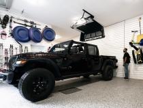 HOSS Hardtop Hoist Jeep 2018-26 Wrangler JL Black Bestop