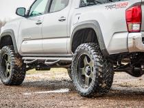 Toyota Wheel to Wheel Nerf Steps 05-20 Tacoma Double Cab 5 Foot Bed Rough Country