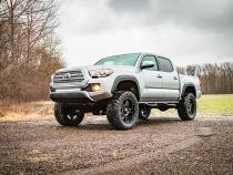 4 Inch Lift Kit N3 Struts Toyota Tacoma 2WD/4WD (2016-2023) Rough Country