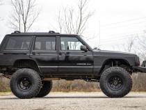 Jeep Lower Door Armor 97-01 Cherokee XJ Rough Country