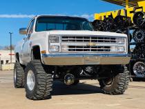 6 Inch Suspension Lift System 52 Inch Rear Springs 77-91 C10/K10/K5 Blazer/Jimmy Rough Country