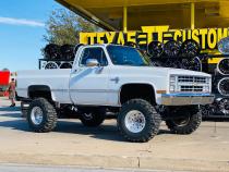 6 Inch Suspension Lift System 52 Inch Rear Springs 77-91 C10/K10/K5 Blazer/Jimmy Rough Country