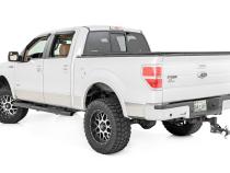 Oval Nerf Step 4.5 Inch Crew Cab Black 09-14 Ford F-150 2WD/4WD Rough Country