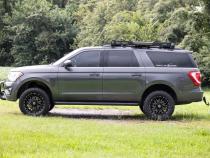 3 Inch Lift Kit UCA M1 Struts Ford Expedition 4WD (2018-2024) Rough Country