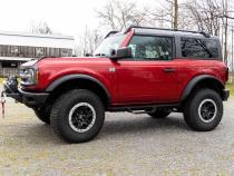 2.5 Inch Lift Kit Ford Bronco 4WD 21-Up Rough Country
