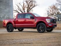 2.0 Inch Ford Leveling Lift Kit w/Vertex and V2 Shocks For 2021 F-150 Rough Country