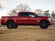 2.0 Inch Ford Leveling Lift Kit w/Vertex and V2 Shocks For 2021 F-150 Rough Country
