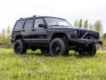 Jeep Cherokee XJ 3 Inch Suspension Lift System w/V2 Shocks Add-A-Leaf For 84-01 Jeep Cherokee XJ Rough Country