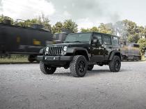 2.5 Inch Jeep Suspension Lift Kit w/V2 Shocks 07-18 Wrangler JK Unlimited Rough Country